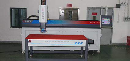 洛阳锐创发布新款数控发泡密封点胶机